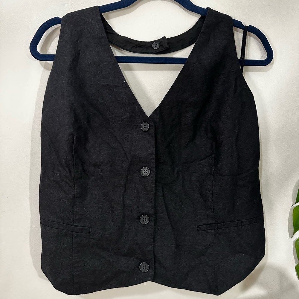 GAP Linen-blend Button-Up Halter Vest